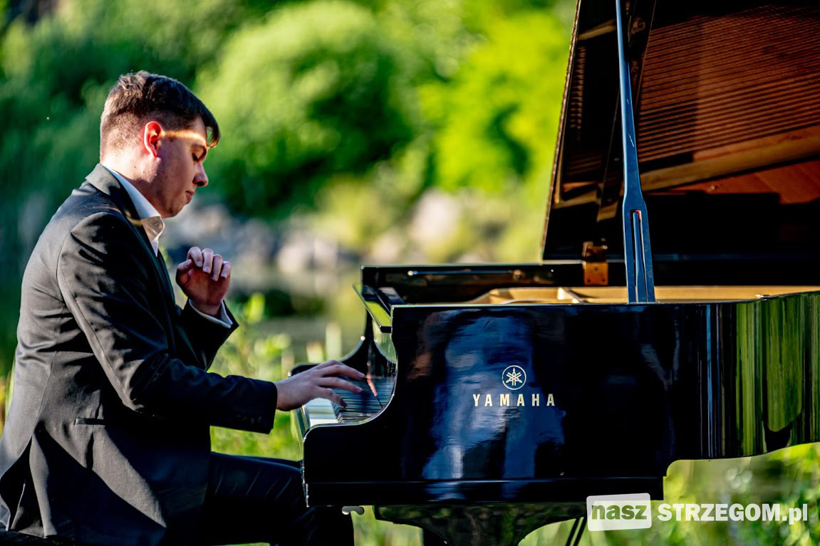 Niekończące się owacje na stojąco dla Mateusza Krzyżowskiego [FOTO] 